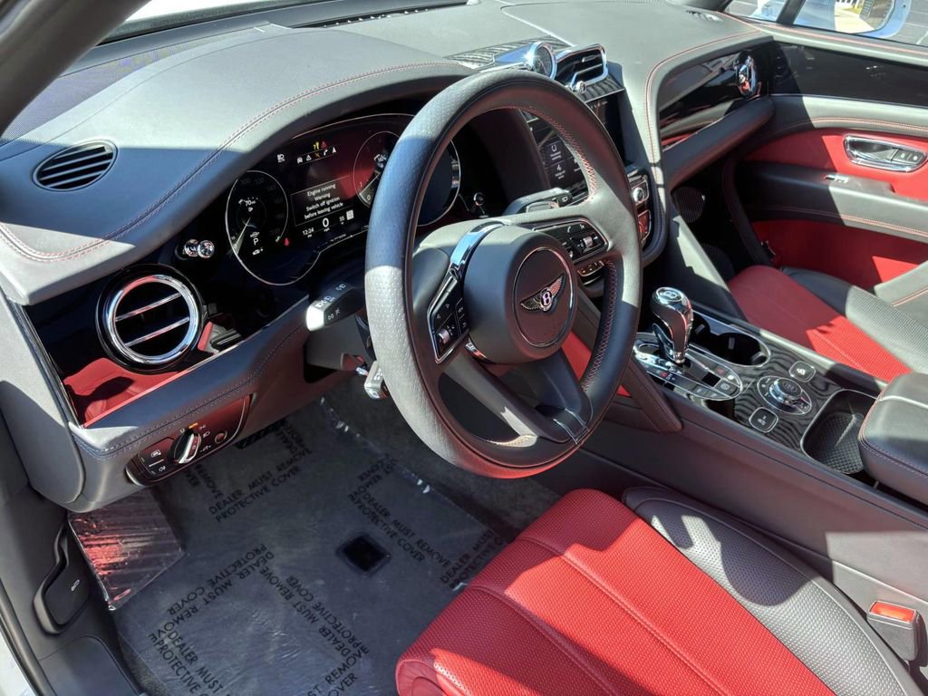 Certified 2022 Bentley Bentayga image 7