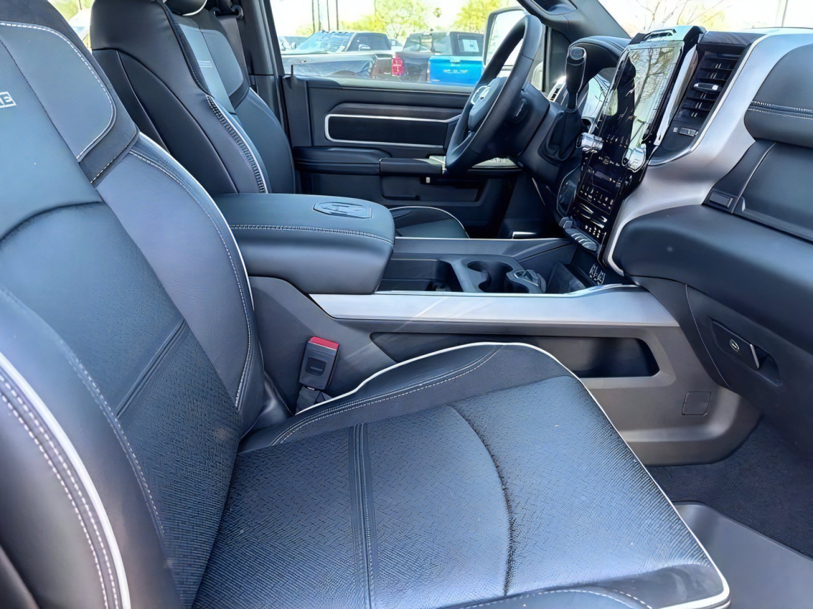 New 2026 RAM 2500 Laramie w/ Sport Appearance Package AWD/4WD image 11