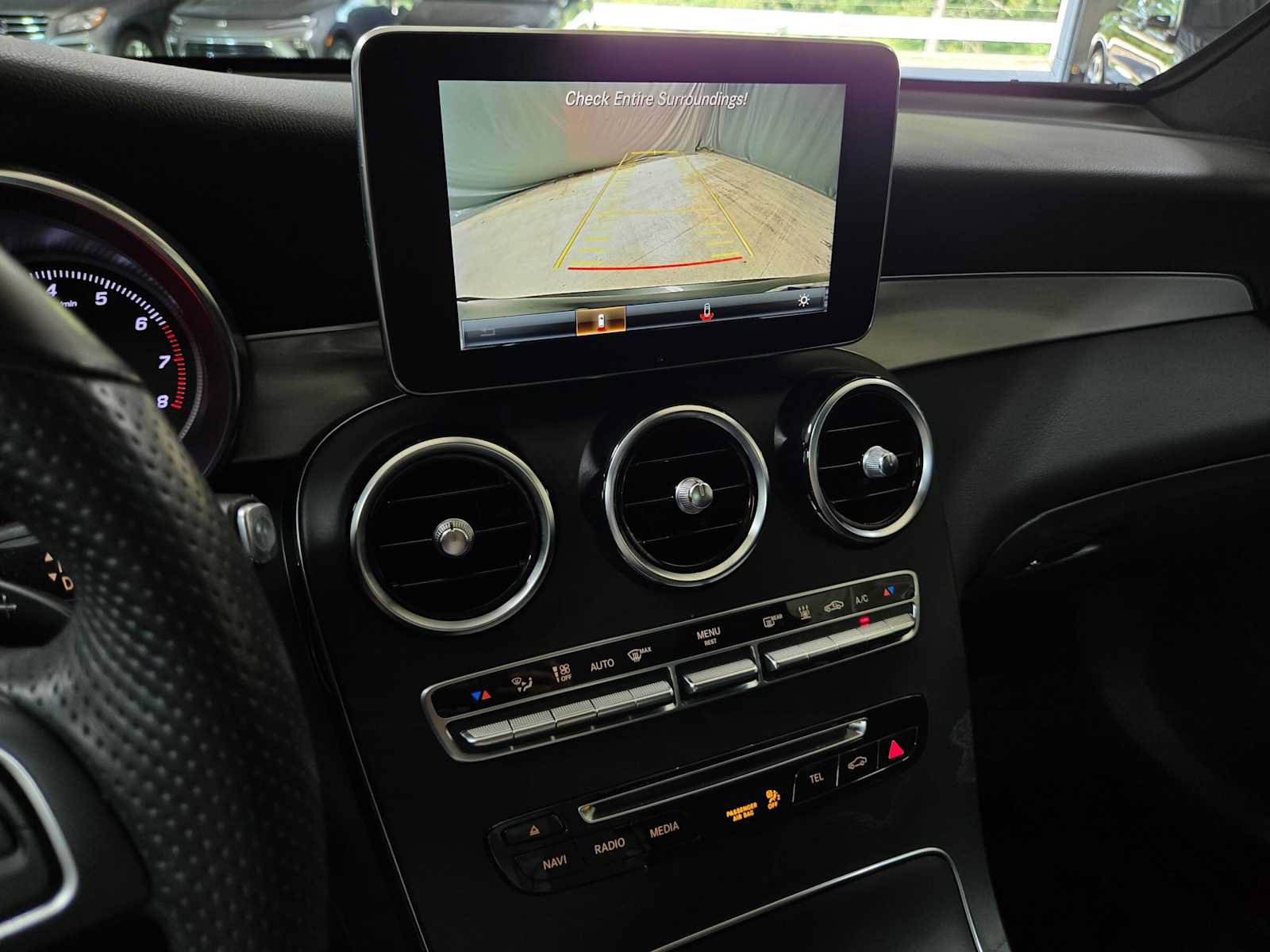 Used 2019 Mercedes-Benz GLC 350e 4MATIC image 28
