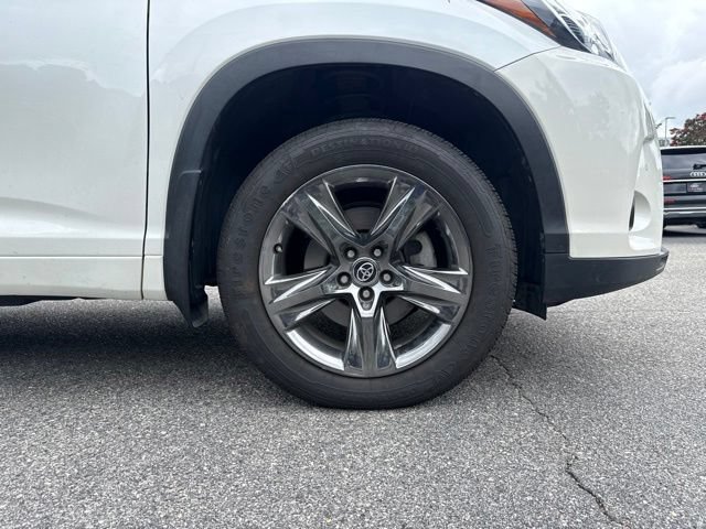 Used 2018 Toyota Highlander Limited Platinum AWD/4WD image 11