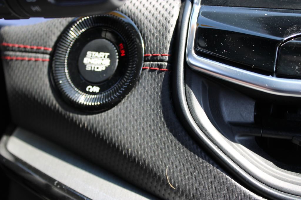 Used 2025 Jeep Compass Trailhawk image 39