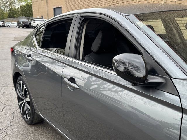 Used 2021 Nissan Altima 2.5 SR FWD image 6
