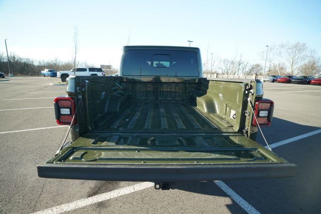 Used 2021 Jeep Gladiator Overland w/ LED Lighting Group image 17