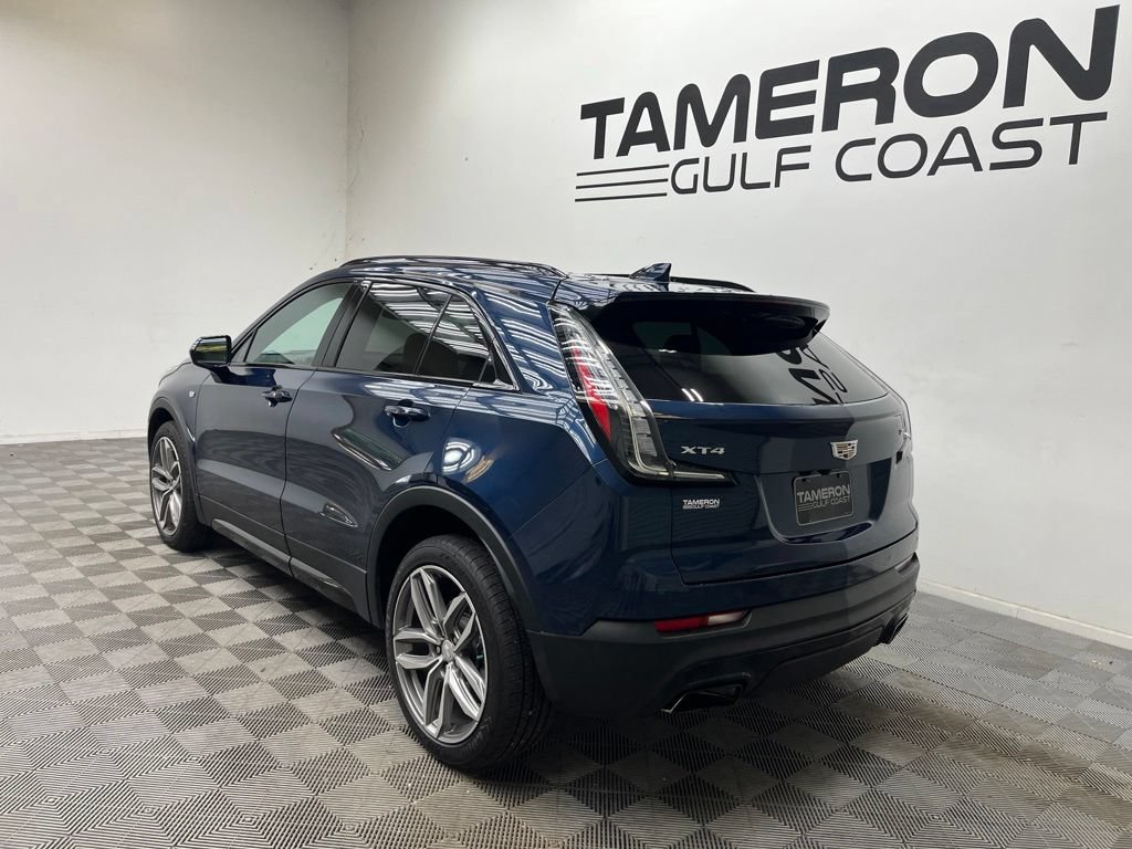 Used 2019 Cadillac XT4 Sport w/ Driver Awareness Package FWD image 8