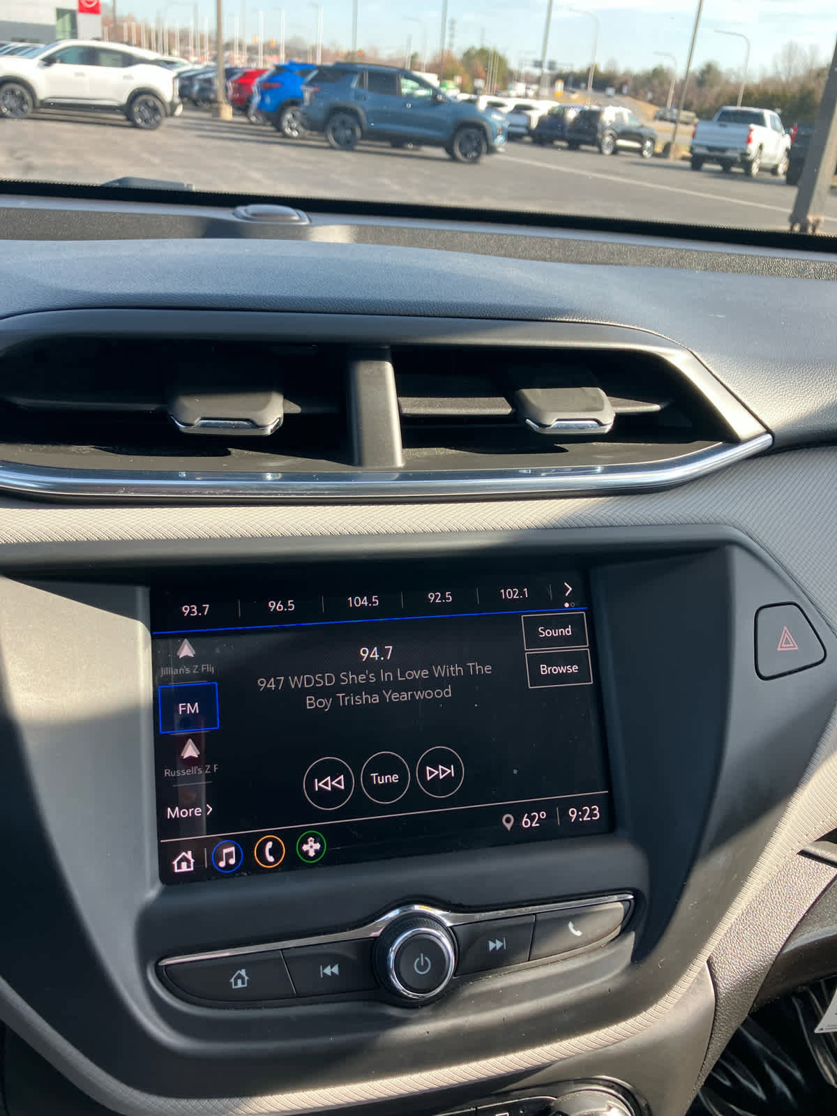 Used 2021 Chevrolet TrailBlazer LT w/ Driver Confidence Package image 12