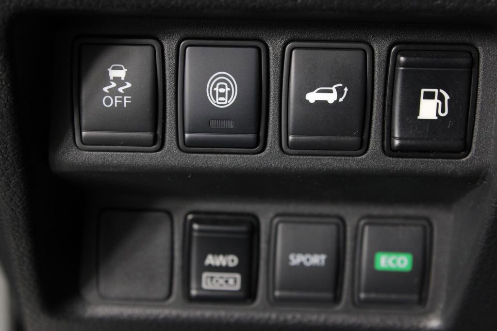 Used 2019 Nissan Rogue SV image 23