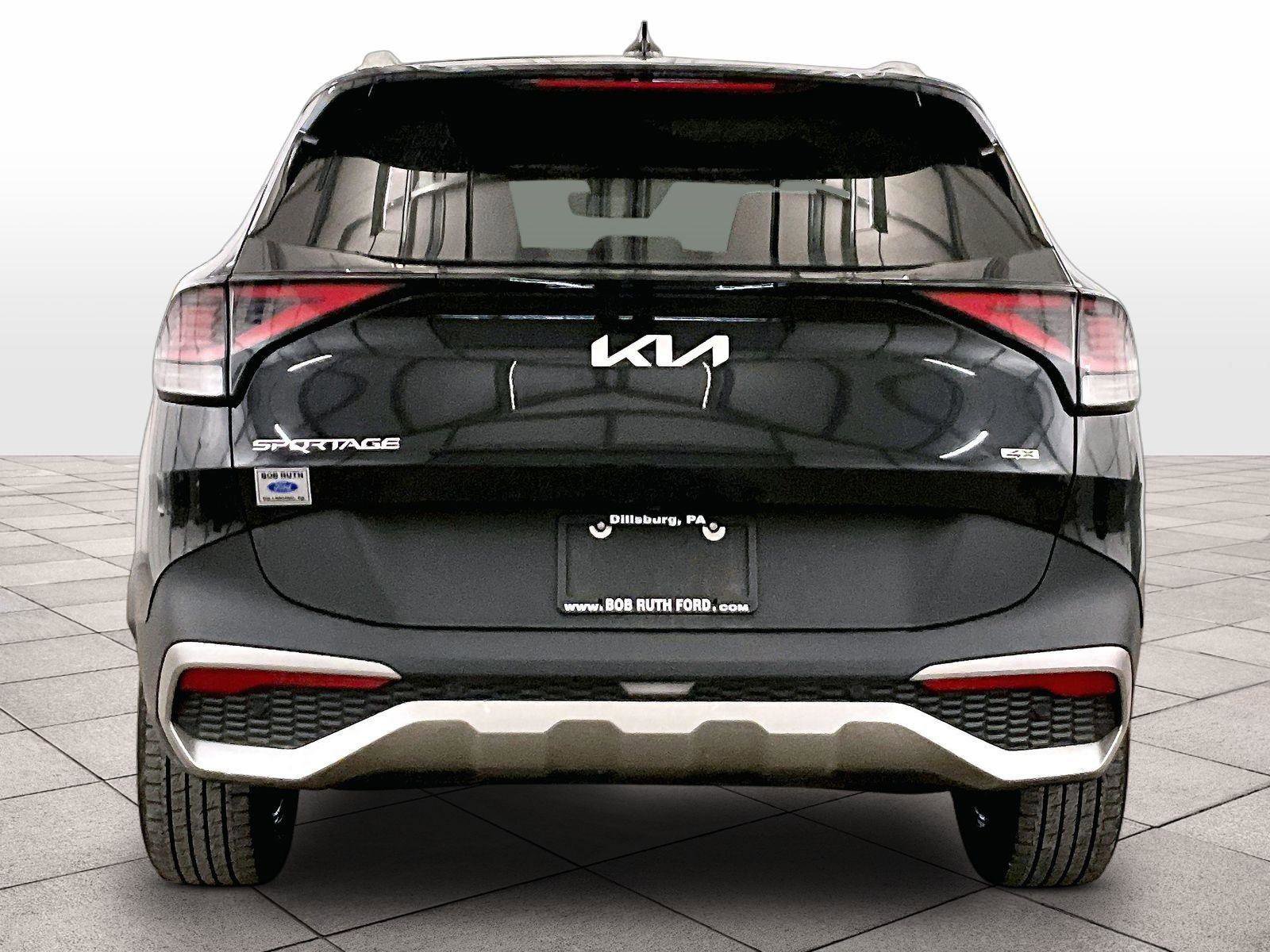Used 2023 Kia Sportage EX AWD/4WD image 4