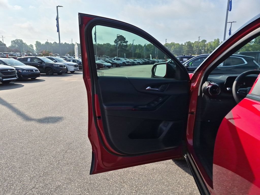 New 2027 Chevrolet Equinox RS w/ Safety and Technology Package FWD image 11