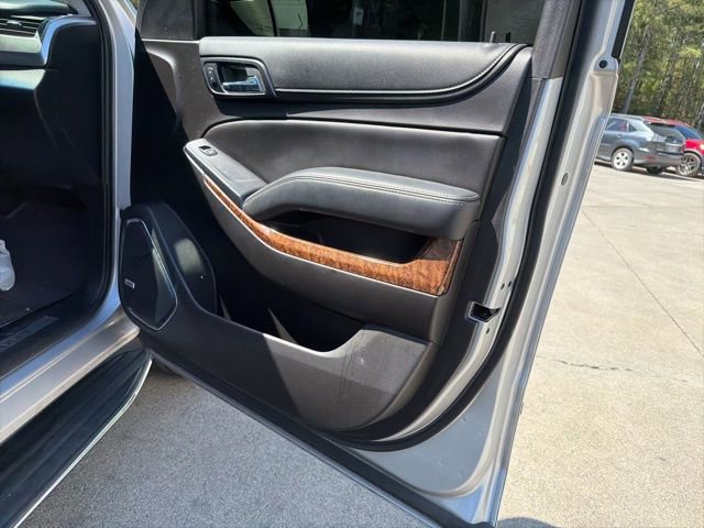 Used 2017 Chevrolet Suburban Premier image 7