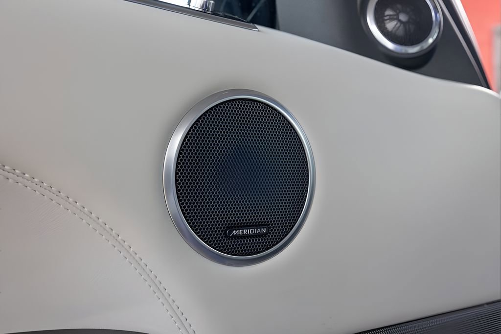 Used 2020 Land Rover Range Rover Sport SVR image 41