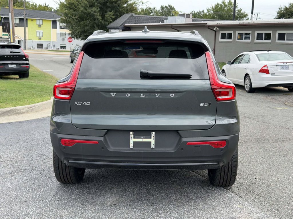 New 2026 Volvo XC40 B5 Plus w/ Protection Package Premier AWD/4WD image 20