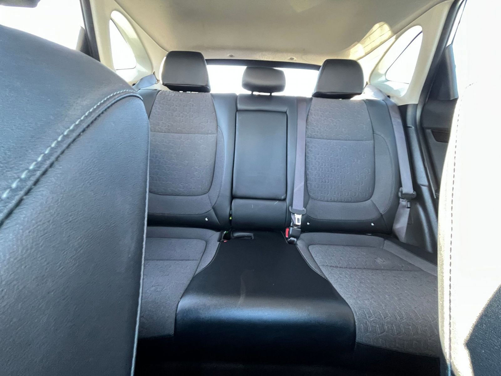 Used 2025 Kia Seltos S FWD image 38