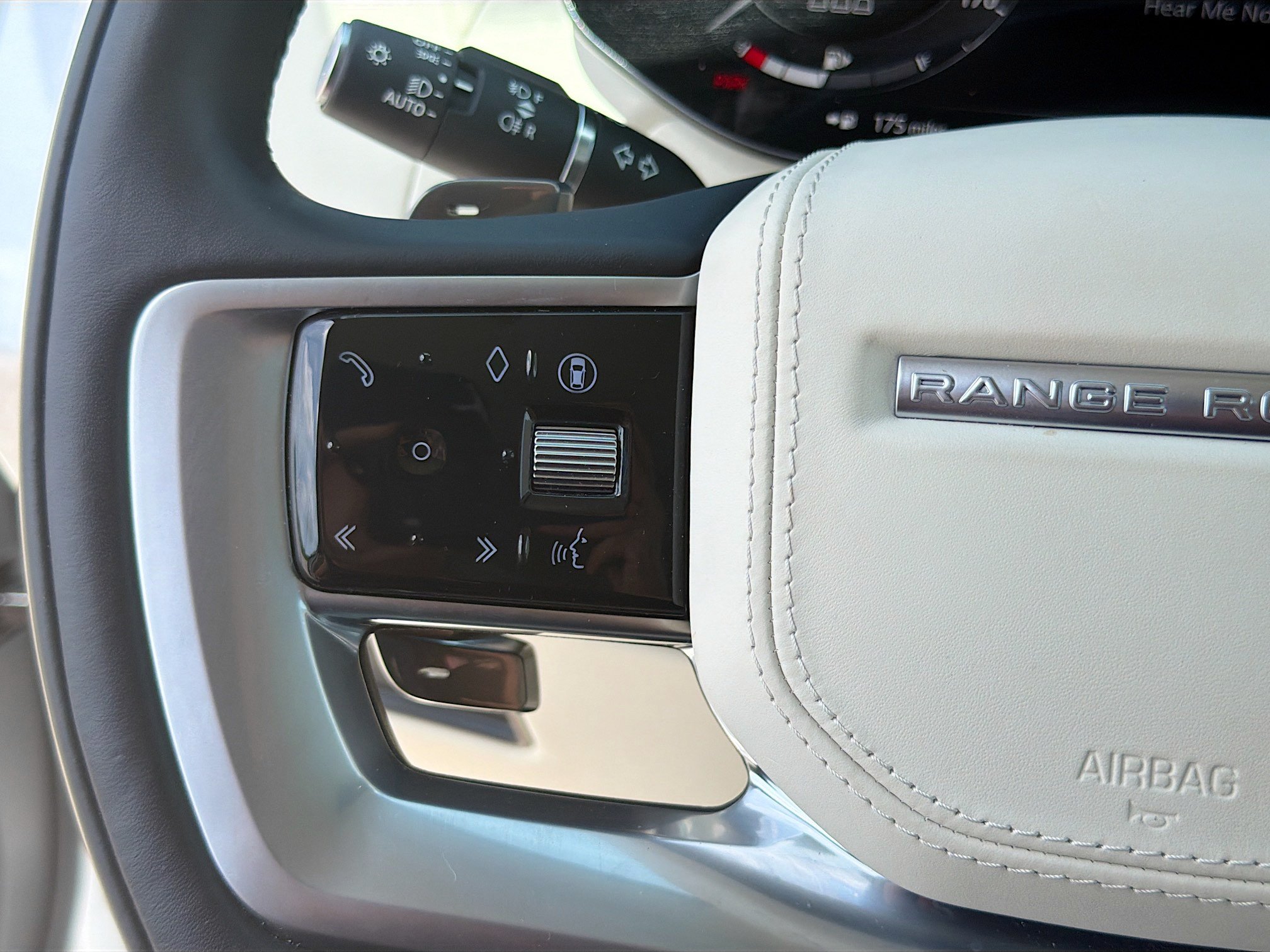 Used 2024 Land Rover Range Rover SE AWD/4WD image 38