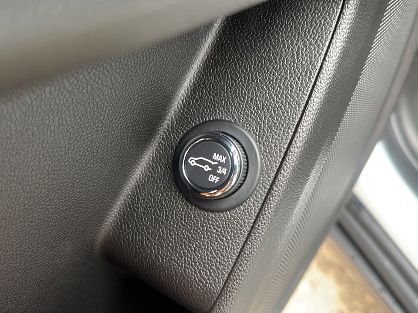 Certified 2023 Chevrolet Traverse LT AWD/4WD image 17