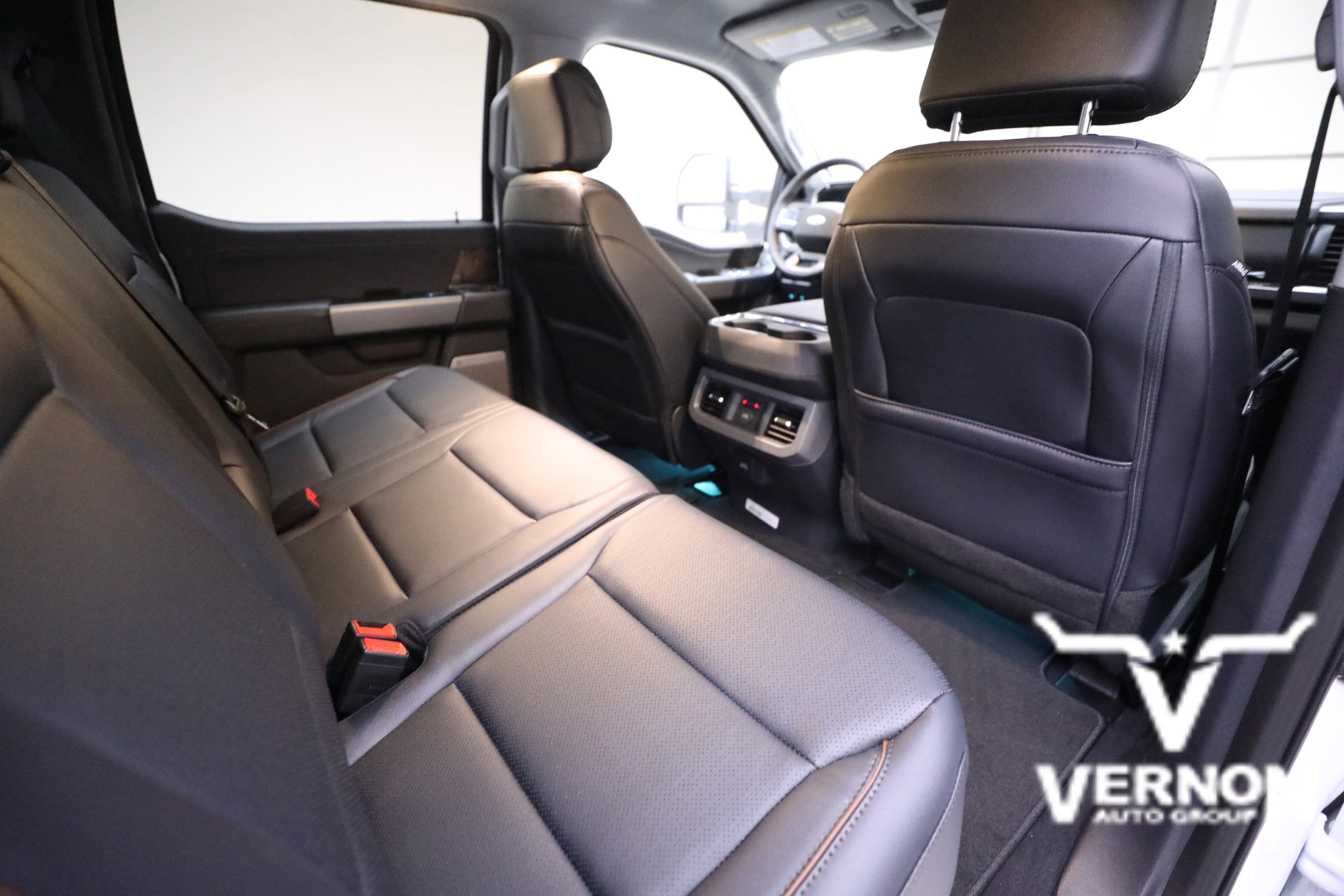 New 2026 Ford F350 Lariat w/ Chrome Package image 12