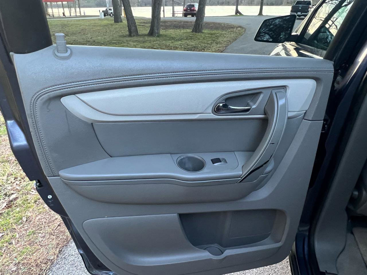 Used 2013 Chevrolet Traverse LS image 35