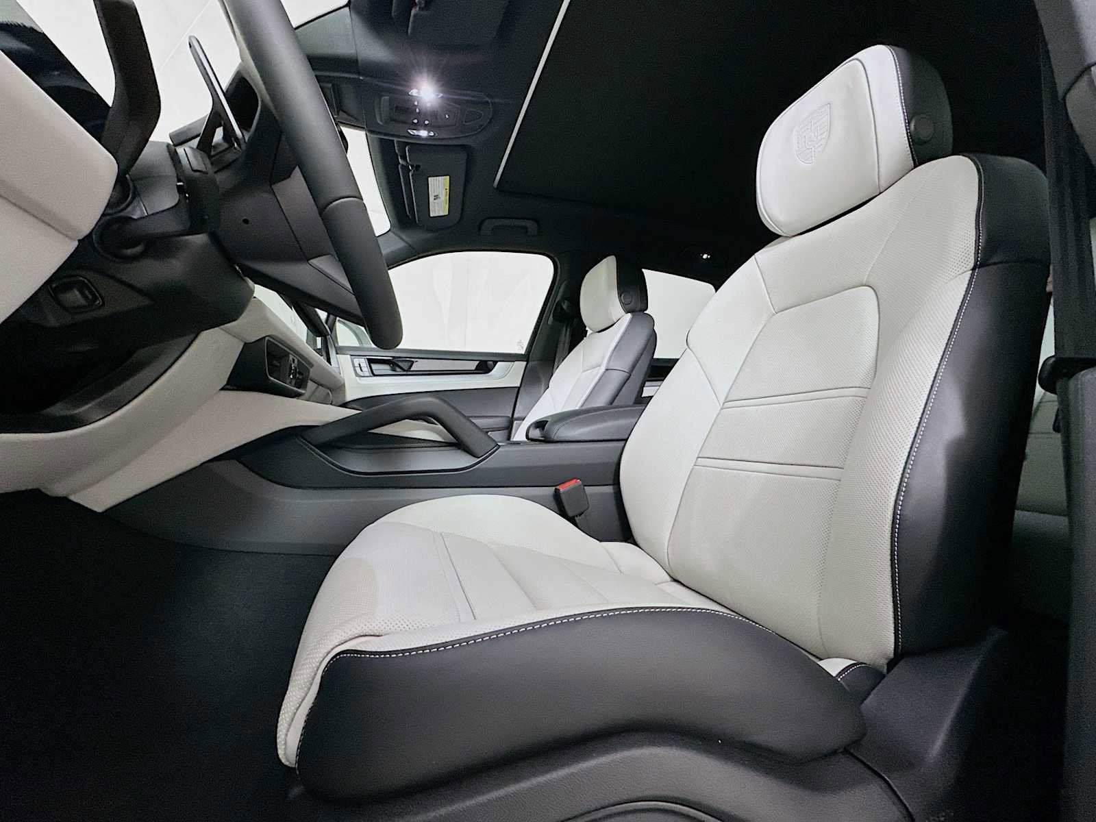 New 2026 Porsche Cayenne E-Hybrid image 5