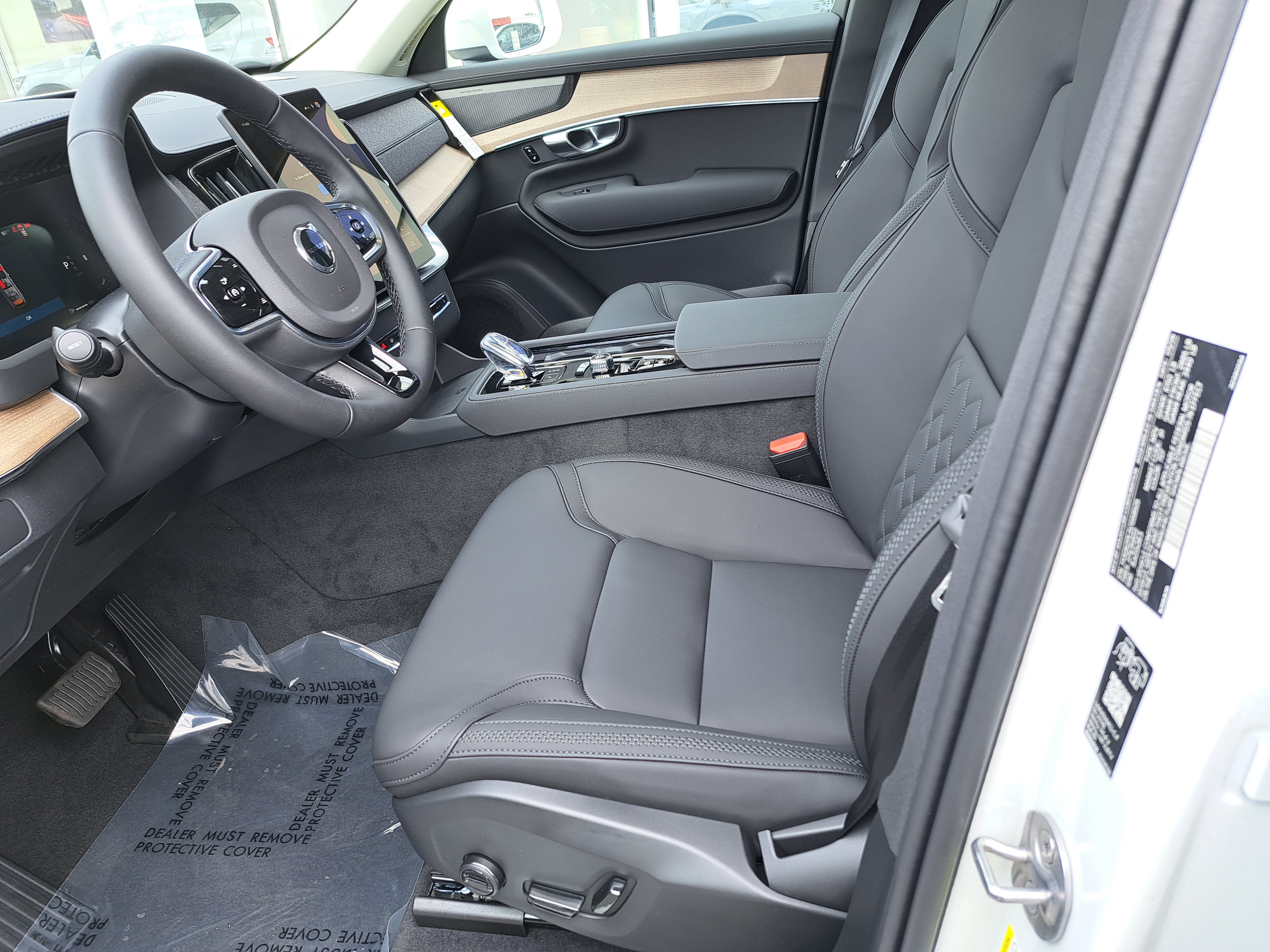 New 2027 Volvo XC90 B6 Plus AWD/4WD image 6