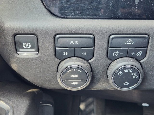 Used 2025 Chevrolet Silverado 1500 LT image 25