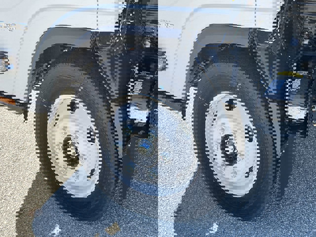 New 2024 Chevrolet Low Cab Forward image 23