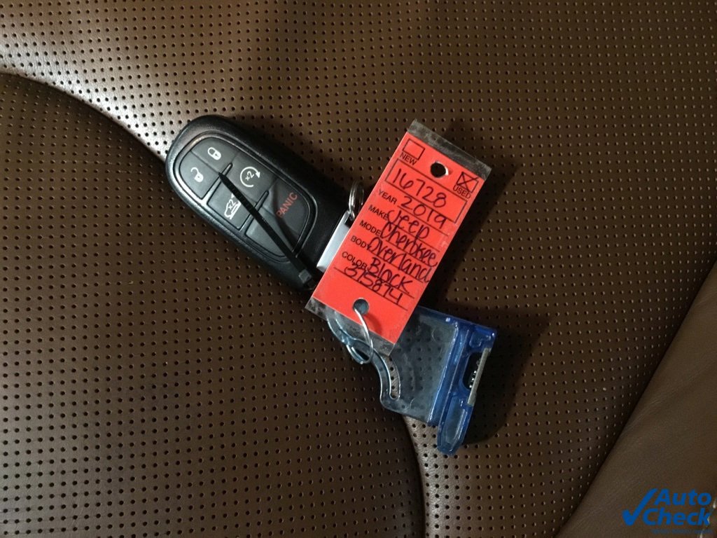 Used 2019 Jeep Cherokee Overland w/ Heavy Duty Protection Group image 55