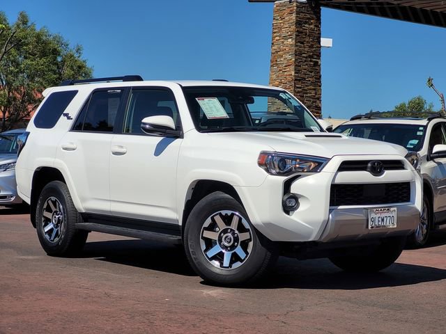 Certified 2024 Toyota 4Runner TRD Off-Road Premium image 2
