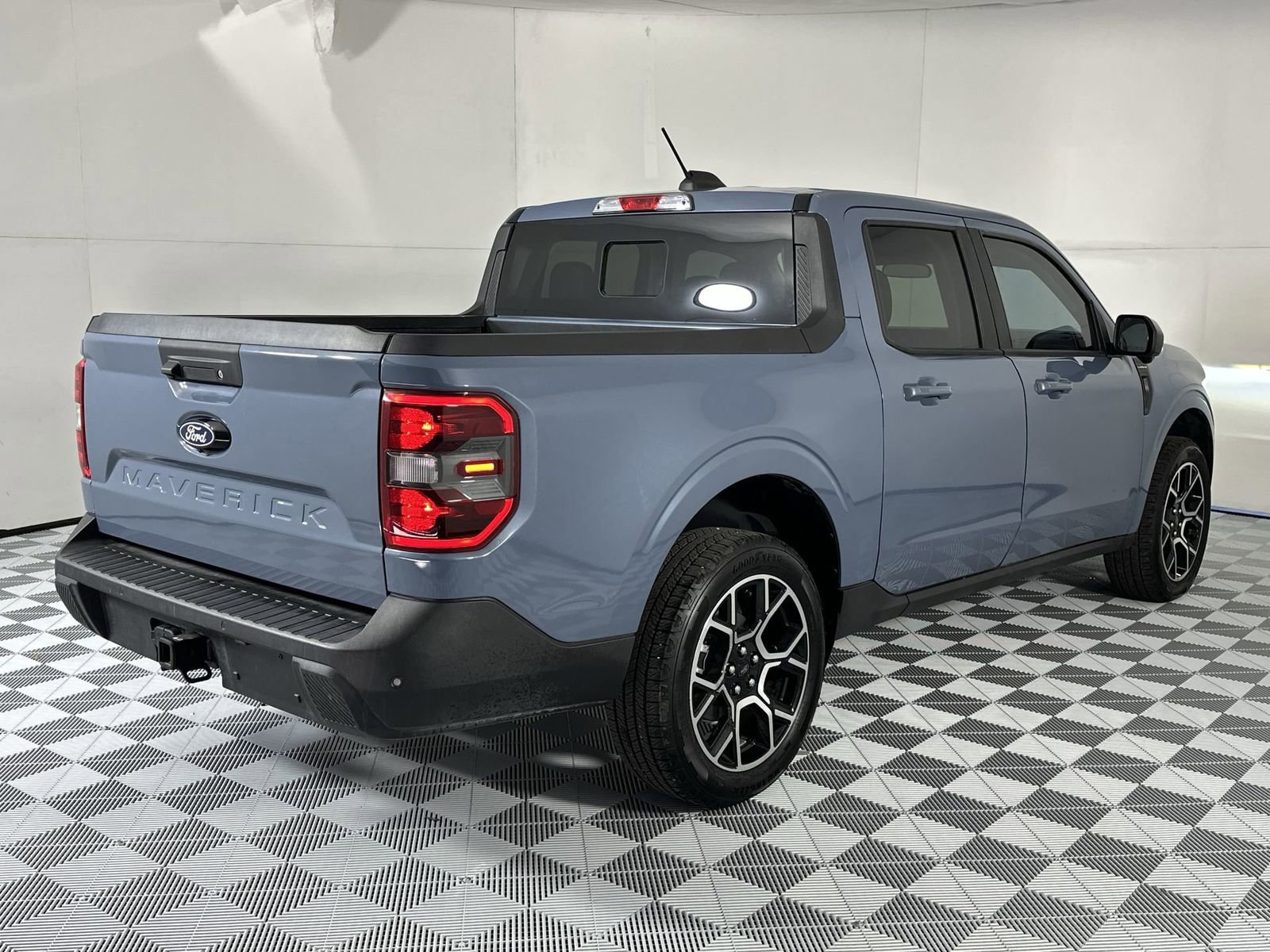 Used 2025 Ford Maverick Lariat w/ 4K Tow Package image 8