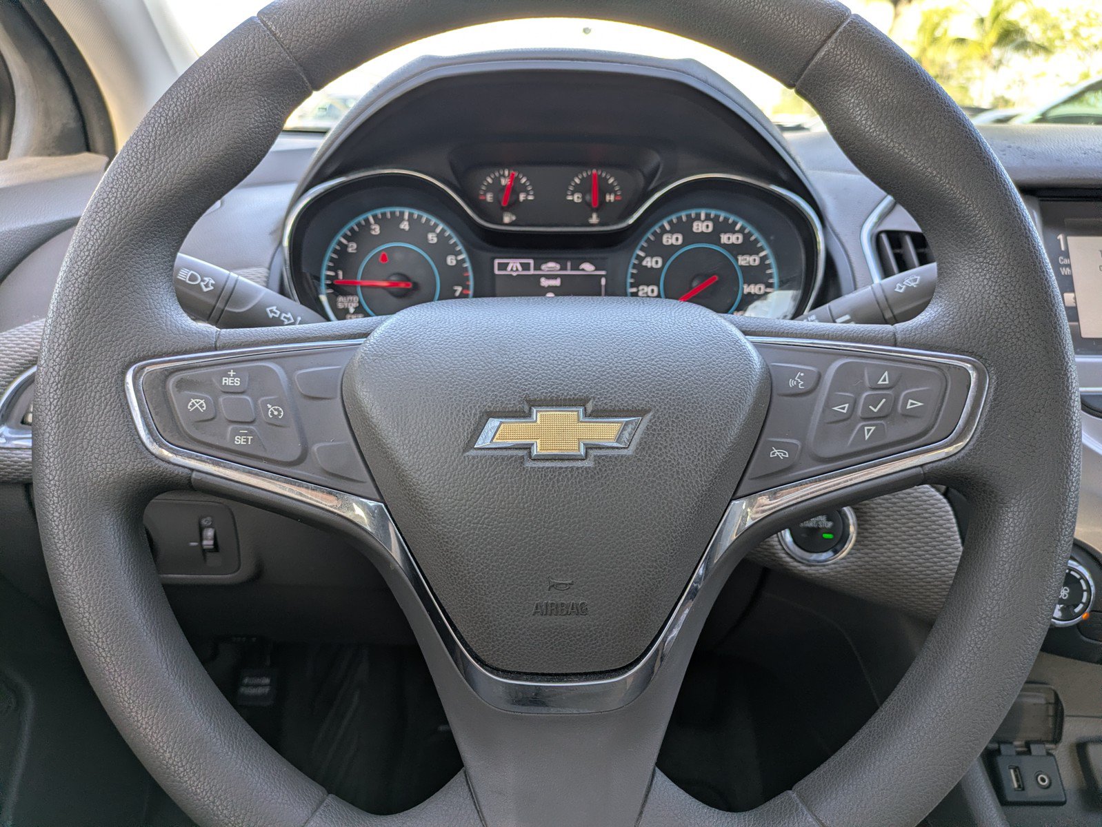 Used 2017 Chevrolet Cruze LT w/ Convenience Package FWD image 20