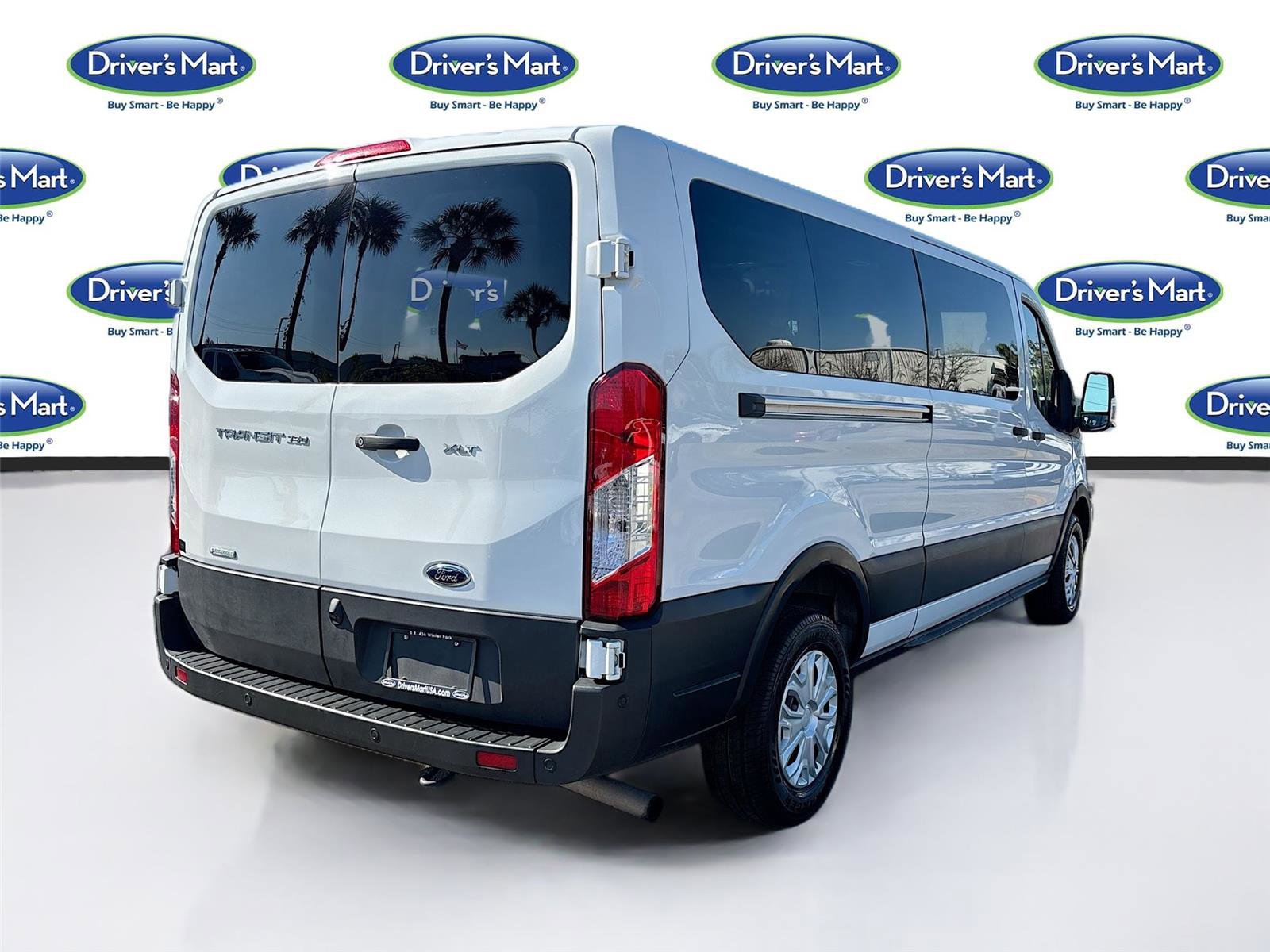 Used 2023 Ford Transit 350 XLT image 7
