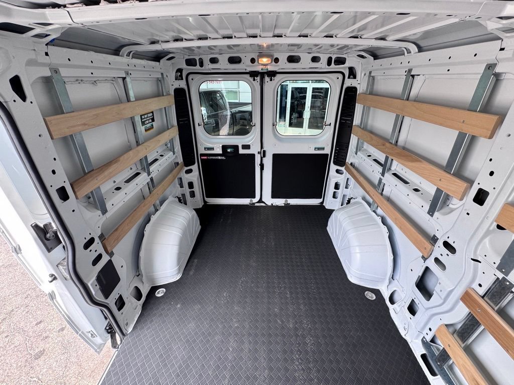 Used 2025 RAM ProMaster 2500 w/ U-Haul Equipment Group FWD image 12