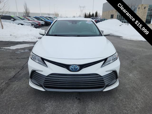 Used 2022 Toyota Camry LE FWD image 2
