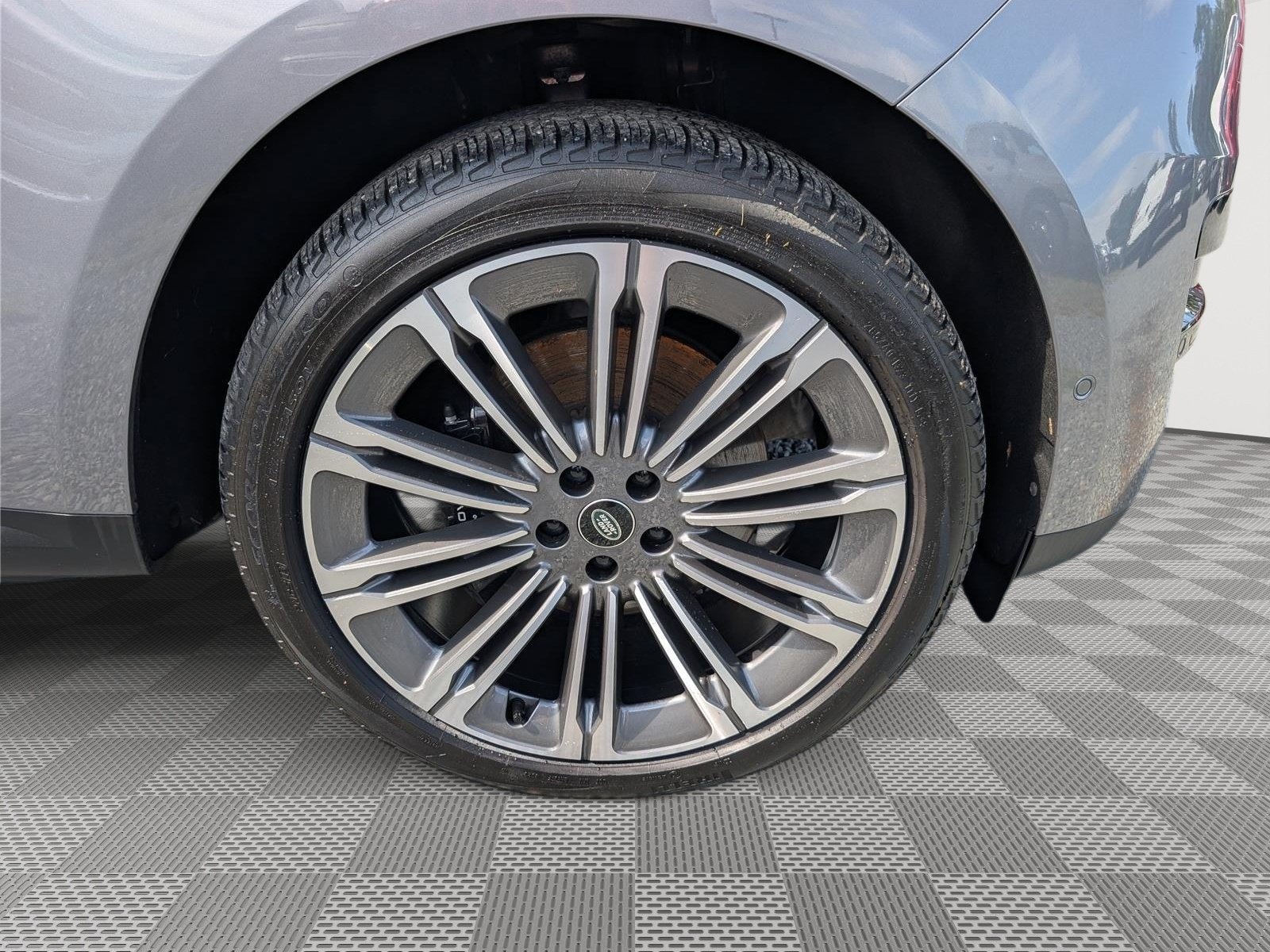 Used 2023 Land Rover Range Rover Sport SE AWD/4WD image 9