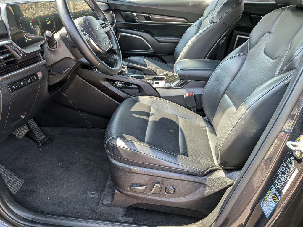 Used 2025 Kia Telluride S image 25