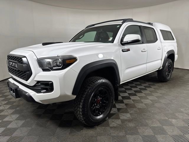 Used 2017 Toyota Tacoma TRD Pro AWD/4WD image 8