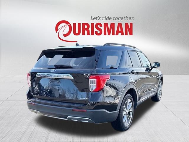 Used 2022 Ford Explorer XLT w/ Equipment Group 202A image 2