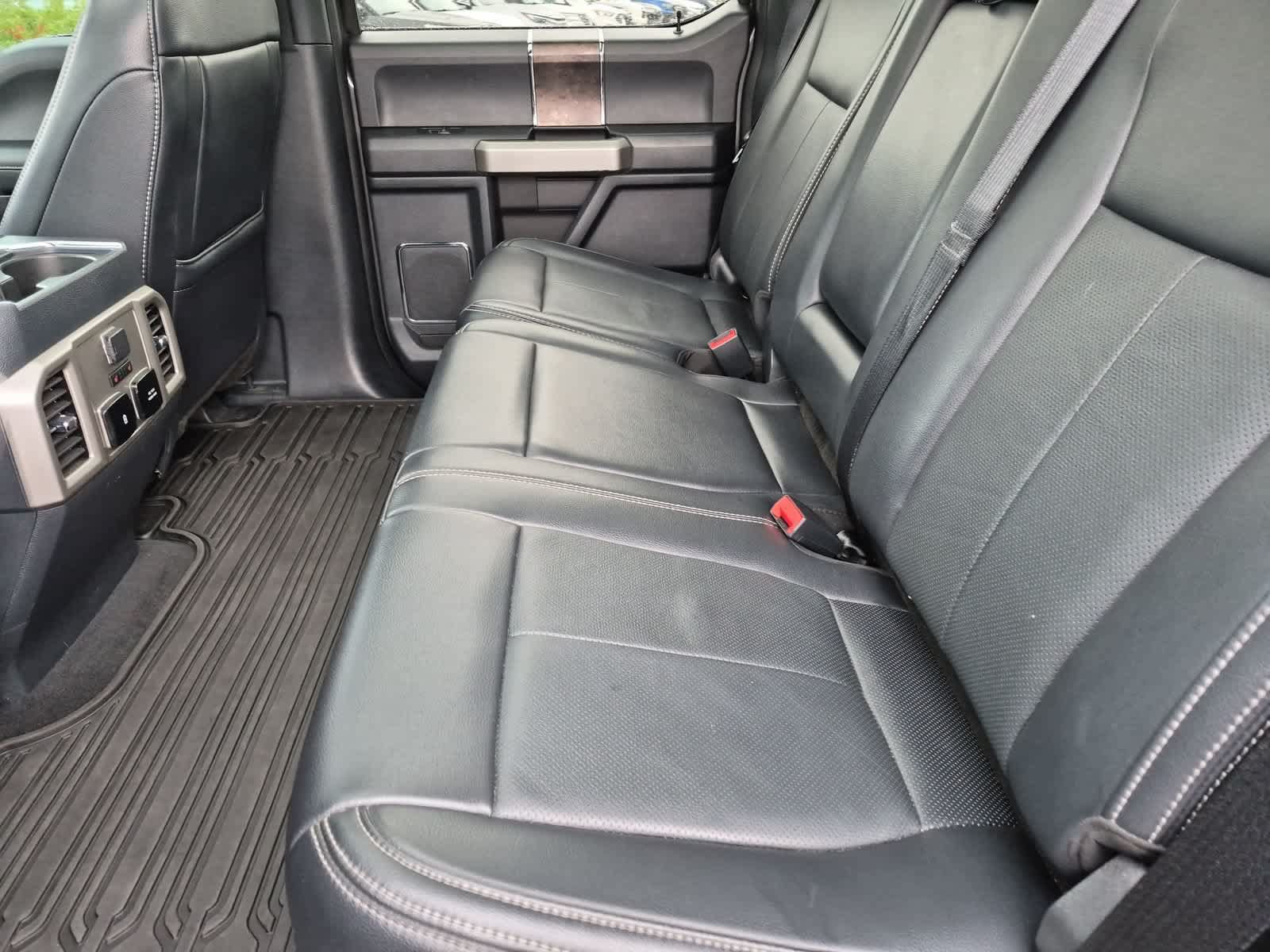Used 2022 Ford F250 Lariat w/ Black Appearance Package AWD/4WD image 20