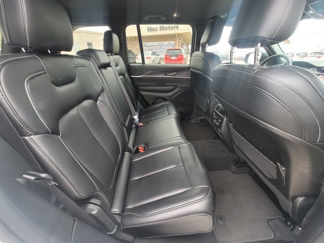 Used 2024 Jeep Grand Cherokee Limited image 12