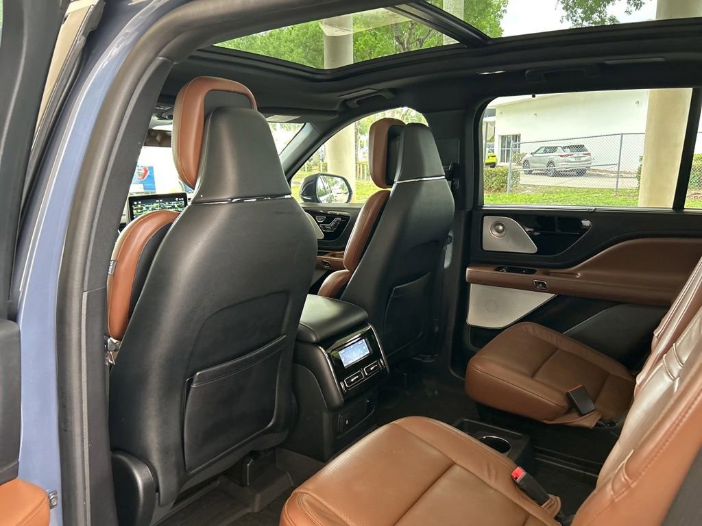 Used 2021 Lincoln Aviator Reserve w/ Equipment Group 201A RWD image 44