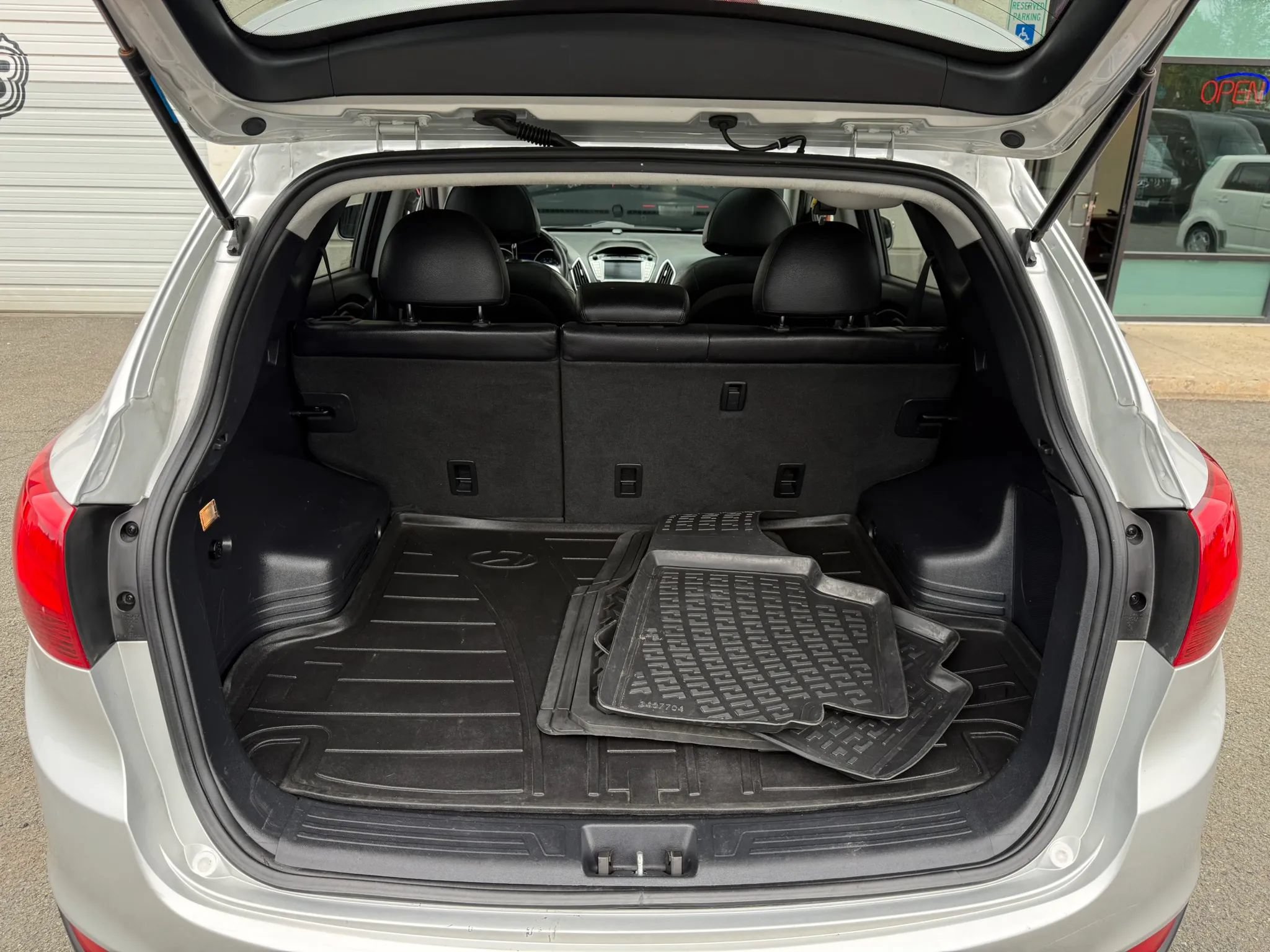 Used 2013 Hyundai Tucson Limited w/ Premium Pkg AWD/4WD image 26