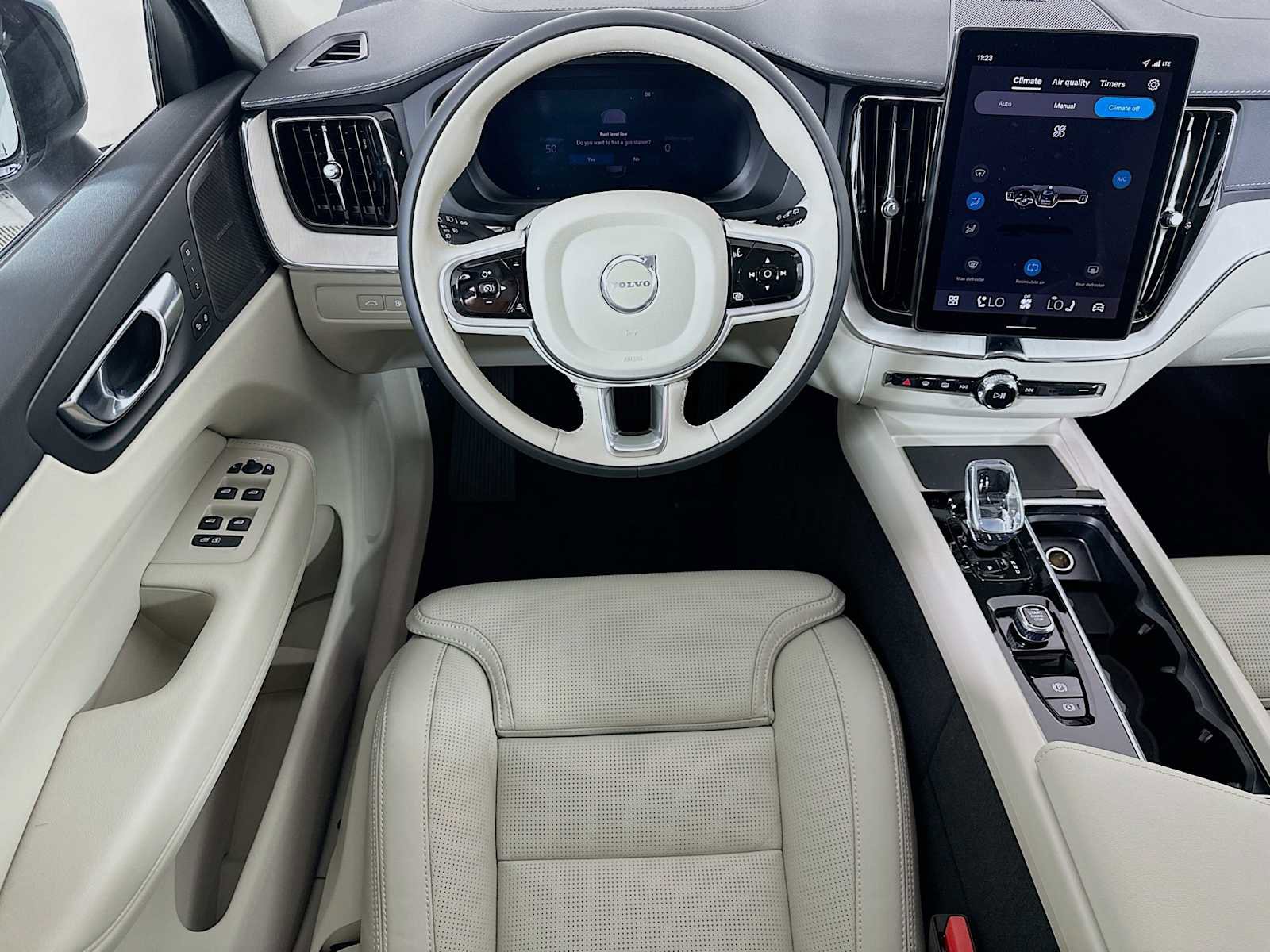 New 2026 Volvo XC60 T8 Ultra w/ Protection Package AWD/4WD image 20
