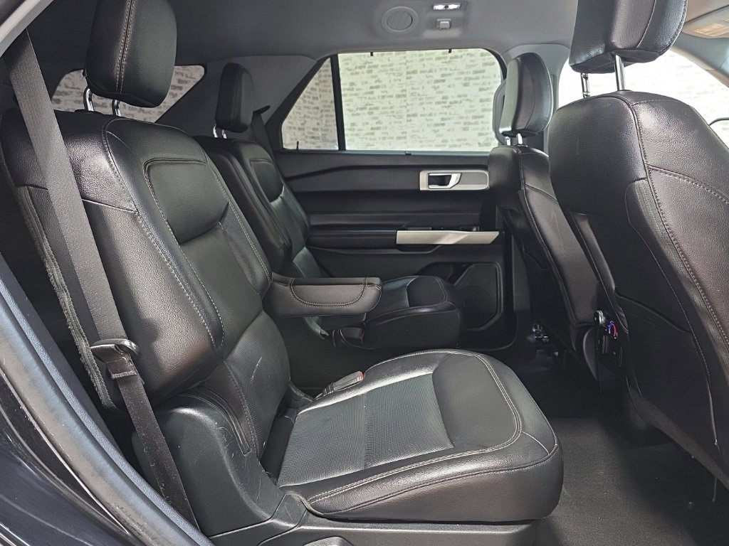 Used 2021 Ford Explorer Limited image 8