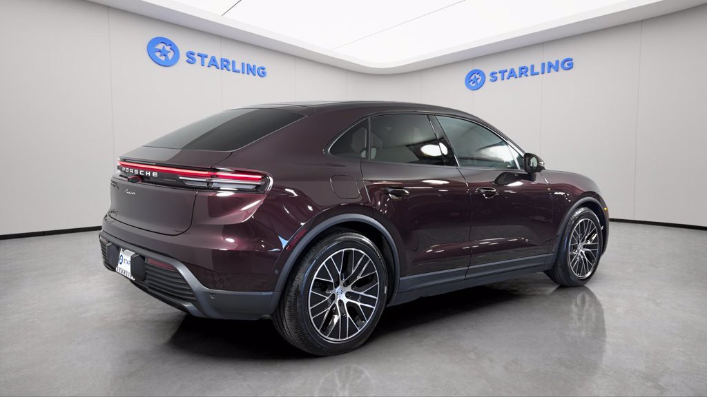 Used 2025 Porsche Macan Electric w/ Premium Package RWD image 9