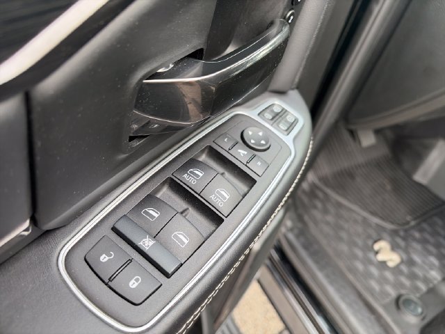 Used 2024 RAM 2500 Rebel w/ Level 2 Equipment Group AWD/4WD image 11