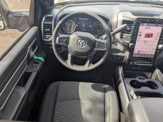 New 2026 RAM 3500 Big Horn AWD/4WD image 17