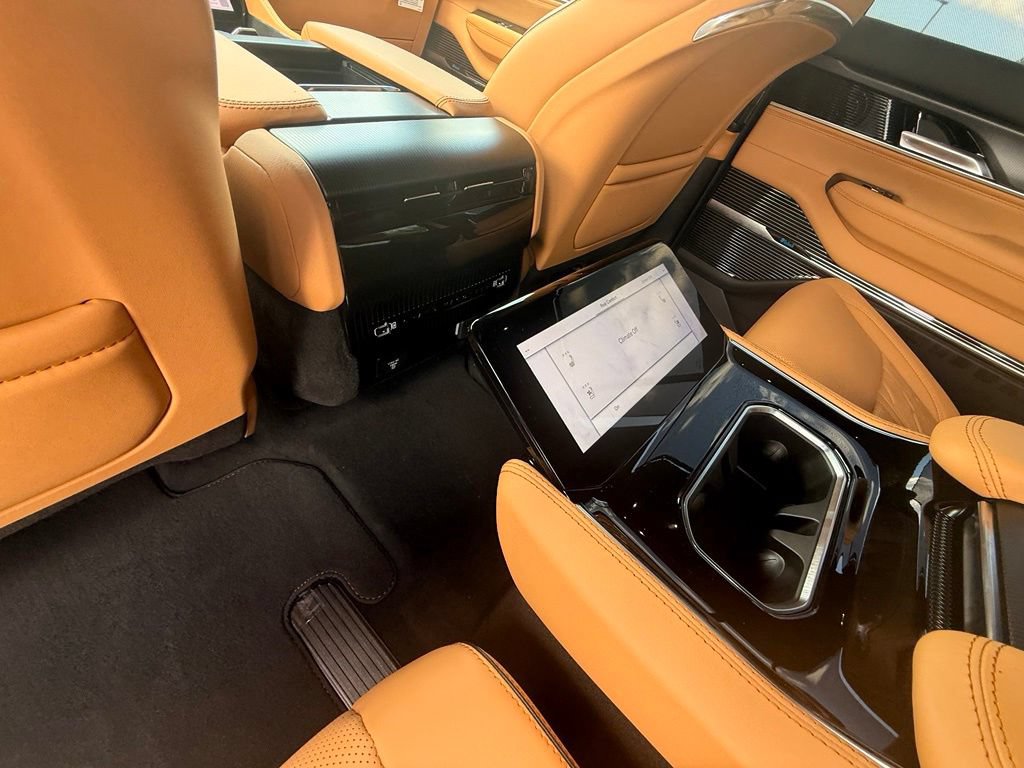 New 2026 Jeep Grand Wagoneer Summit AWD/4WD image 26