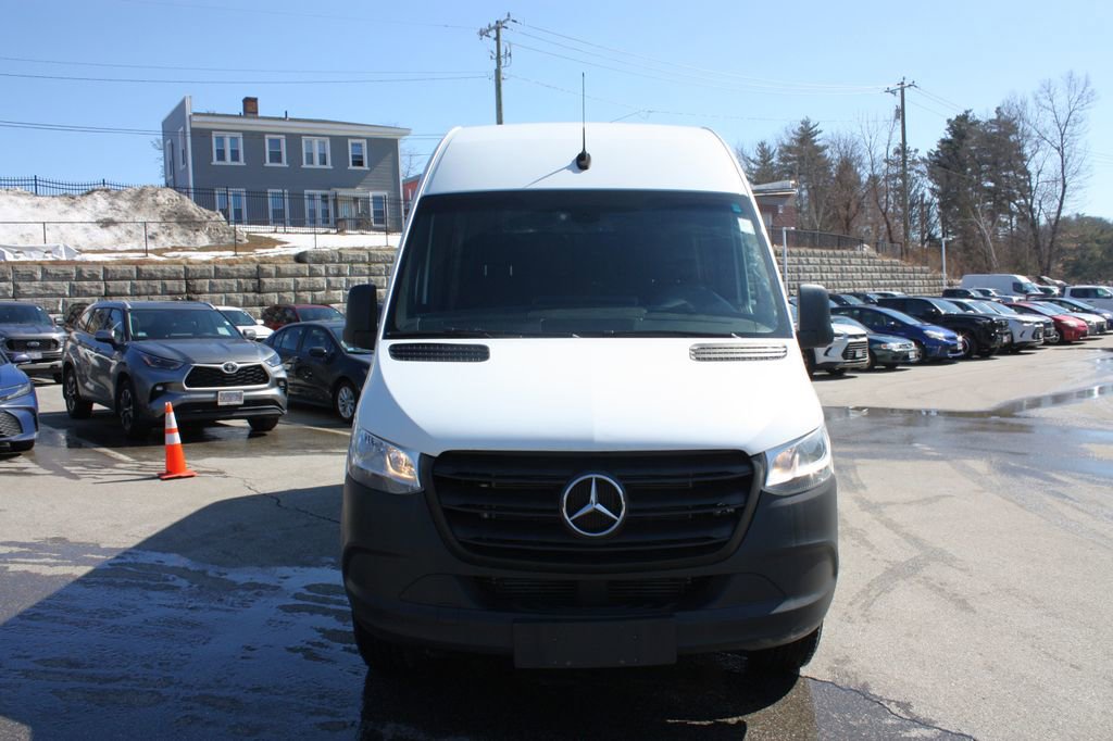 Used 2020 Mercedes-Benz Sprinter 144 Cargo image 2