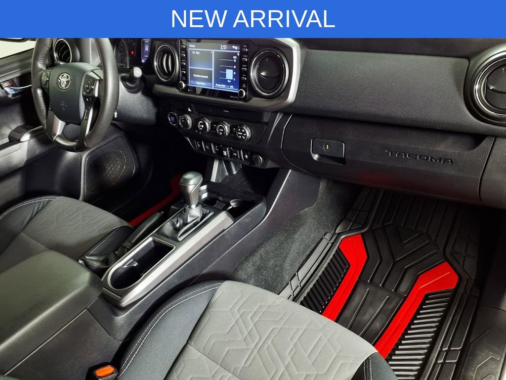 Used 2020 Toyota Tacoma TRD Off-Road w/ Technology Package image 13