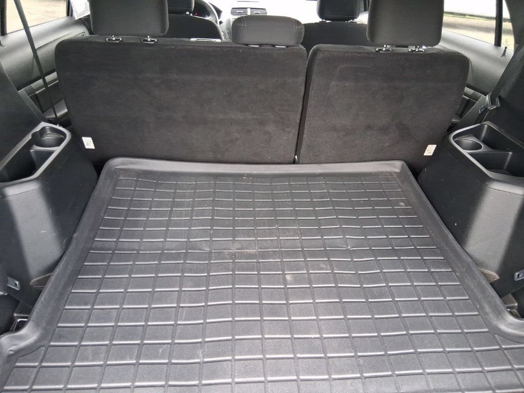 Used 2018 Ford Explorer XLT FWD image 19