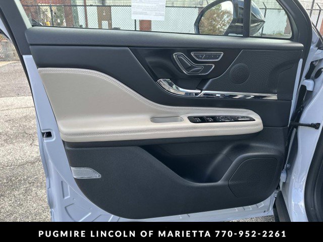 New 2026 Lincoln Corsair Grand Touring w/ Rear Removable Package Tray image 10