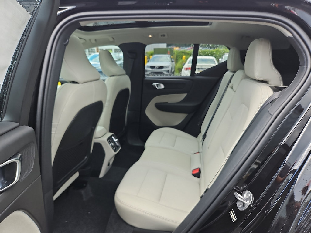 New 2026 Volvo XC40 B5 Plus w/ Protection Package Premier AWD/4WD image 8